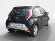 Toyota Aygo 1.0 VVT-i x-play | Airco | Achteruitrijcamera | Apple carplay / Android auto |