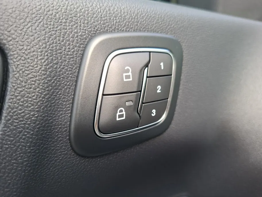 Ford Kuga 2.5 PHEV ST-Line X | Driver Assistancepack | El. Trekhaak | 360Camera | Adaptive Cruisecontrol | Navigatie | Matrix Led koplampen | El. Verstl. voorstoelen | AGR | BLIS | Nieuw te bestellen! | 0,99% rente icm Ford Options