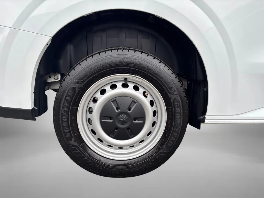Volkswagen Bedrijfswagens Transporter 2.0TDi 110pk Bestelwagen L2 · Apple Carplay / Android Auto · Schuifdeur links en rechts · Trekhaak · Bijrijdersbank ·