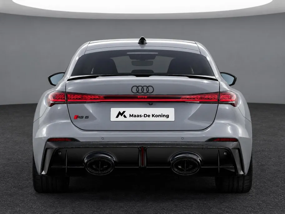 Audi RS5 Limousine e-hybrid quattro 639 PK · Audi Exclusive Nardogrijs · Audi Sportpakket · Keramisch  · Optiekpakket Carbon