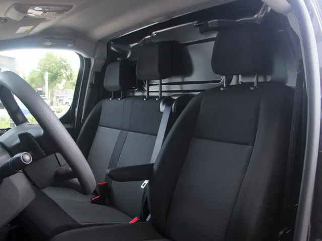 Toyota ProAce Electric Worker 75kWh Challenger | Metallic lak