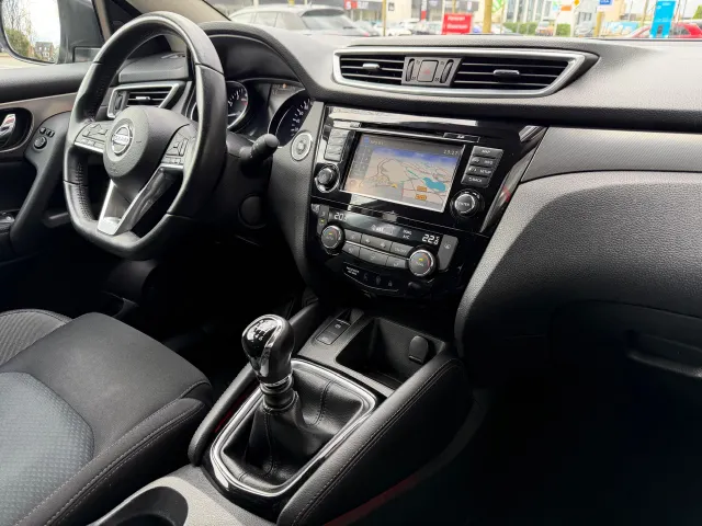Nissan QASHQAI 1.2 DIG-T 115pk N-Connecta | Panoramadak | Navigatie | 360-Camera | Blind Spot | Keyless
