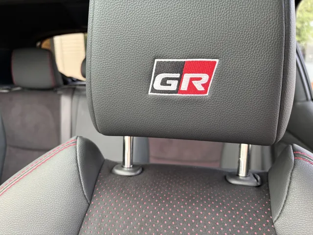 Toyota Yaris 1.5 Hybrid GR Sport | Panoramadak | JBL