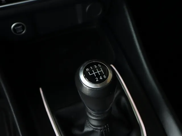 Nissan QASHQAI 1.3 MHEV N-Connecta | Trekhaak | Panoramadak