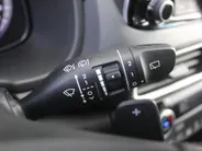 Hyundai Kona 1.6 GDI HEV Comfort | Trekhaak | Camera | 16' LM | Cruise adapt. | Navi | Apple Carplay/Android Auto | Clima | All seasons |