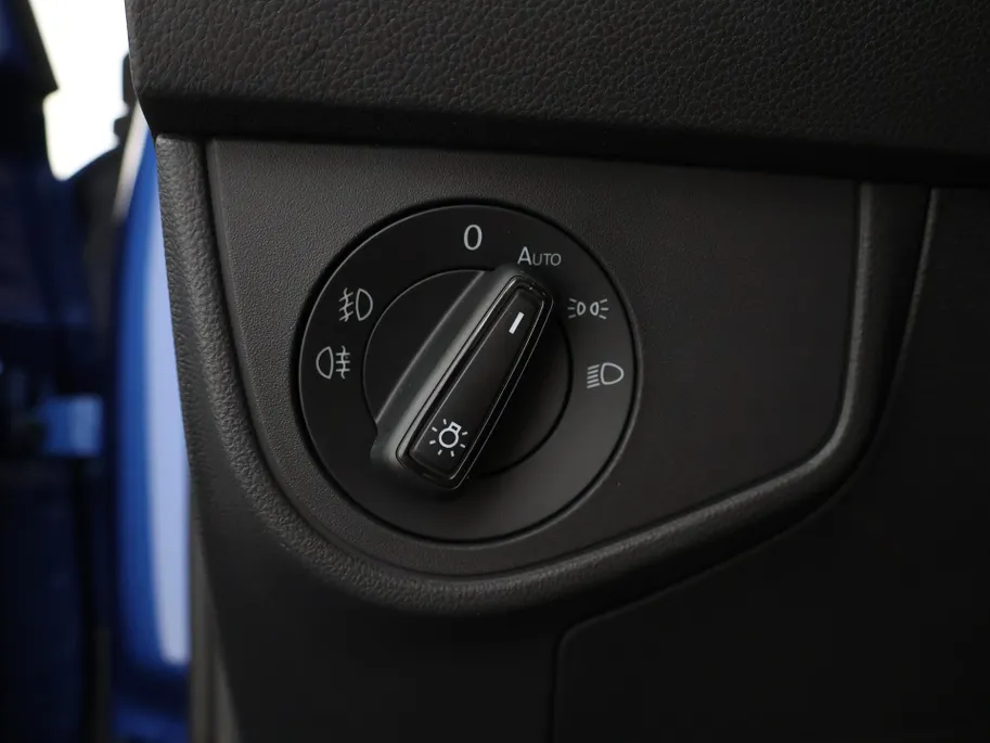 Volkswagen Polo 1.0 TSI 95pk DSG Style · Camera · Dodehoeksensor · Stoelverwarming · ACC · 17'Velgen · Parkeer assistent · Apple/Android Car Play ·