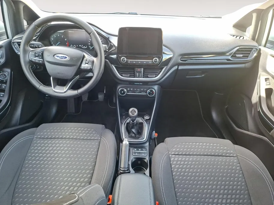 Ford Fiesta 1.0 EcoBoost Titanium | NL-Auto | 1e Eigenaar | Adaptieve Cruise Control | Camera | Dode hoek identificatie | Parkeersensoren voor en achter | Apple Carplay / Android Auto | Climate Control | Lichtmetalen velgen