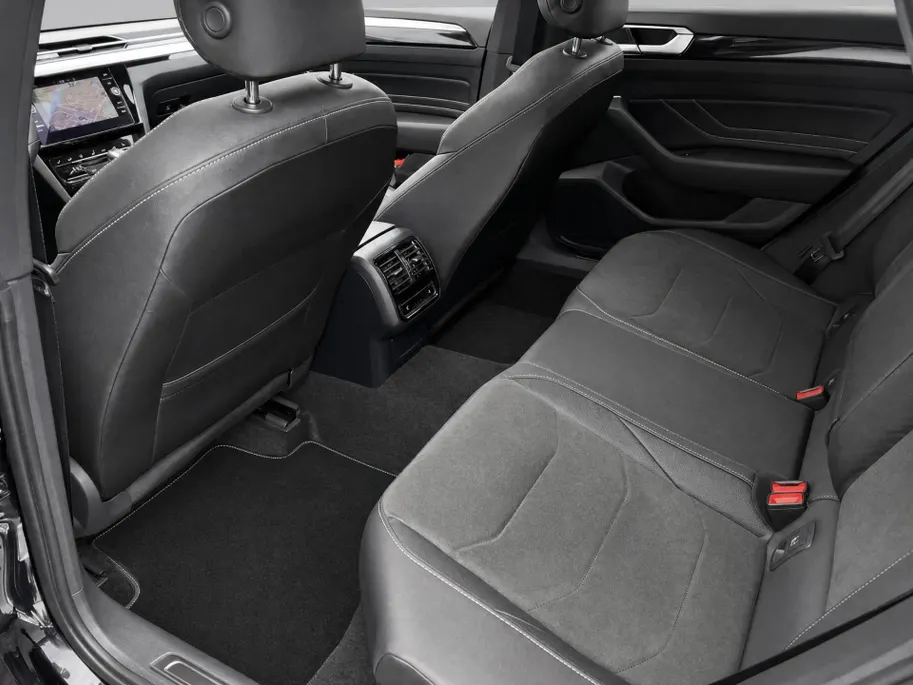 Volkswagen Arteon Shooting Brake 1.4 TSI PHEV 218PK R-Line Business DSG · Panoramadak · Trekhaak · Camera · Stoel, Stuur & achterbank verwarmd · Apple/Android Car Play · Garantie t/m 11-08-2027 of 100.000km