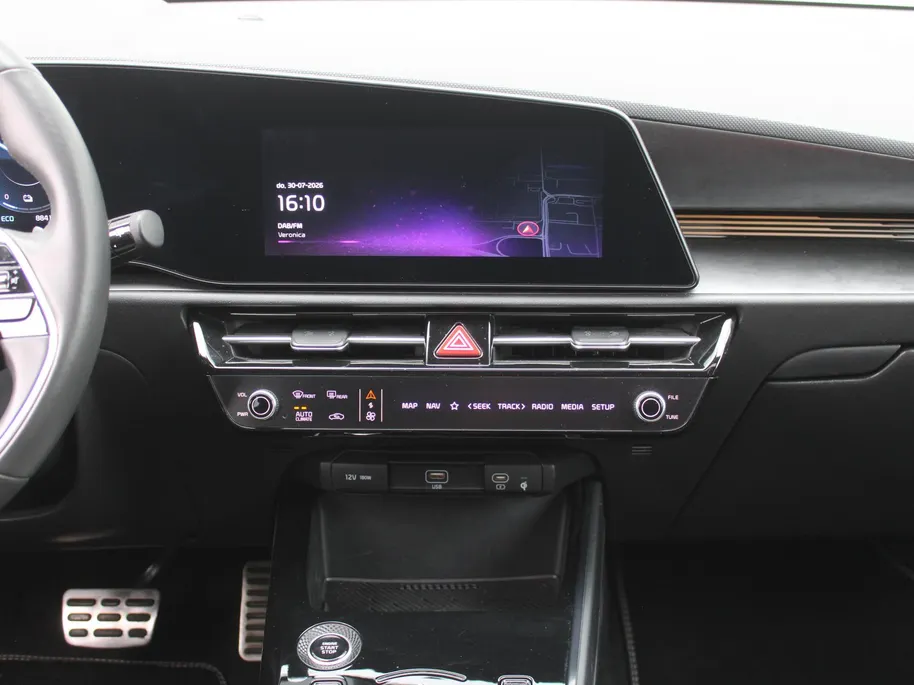 Kia Niro 1.6 GDi Hybrid ExecutiveLine | Automaat | Harman Kardon | Leder | Elek. Stoelverstelling met geheugen | Heads-up Display | Trekhaak | All season |