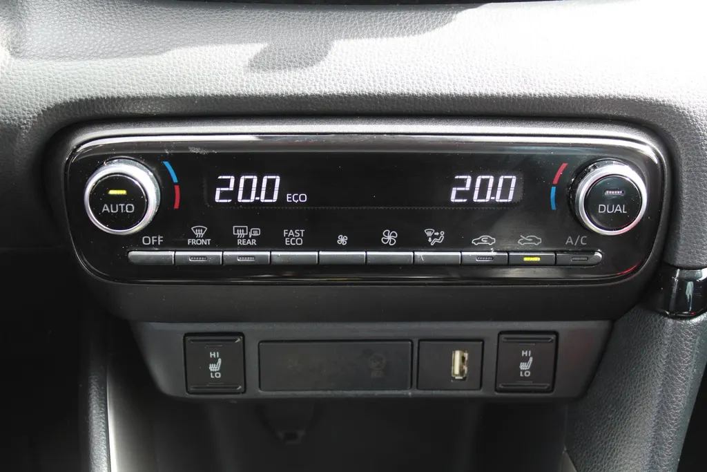 Mazda 2 Hybrid 1.5 Agile Comfort Pack | 15' LM | Airco | Cruise | PDC |