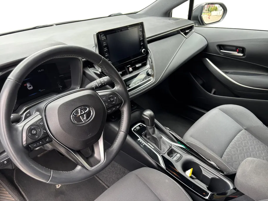 Toyota Corolla Touring Sports 2.0 Hybrid Business Plus | ACHTERUITRIJ CAMMERA | ADAPTIVE CRUISECONTROLE | NAVIGATIE | HYBRIDE |