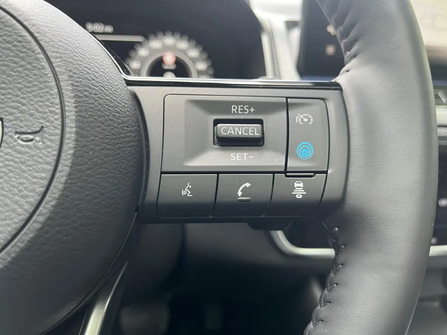 Nissan QASHQAI 1.3 MHEV Xtronic N-Connecta | Panoramadak | HUD | Adapt. Cruise Control| Stoelverwarming | Carplay