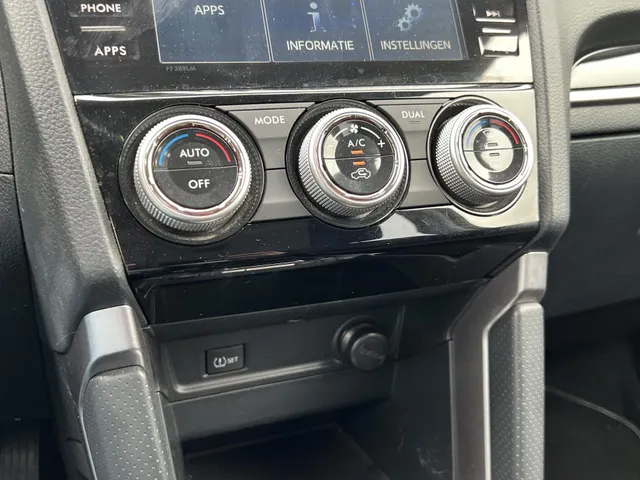 Subaru Forester 2.0 Luxury Plus Eyesight Automaat | Trekhaak | 17' LM Velgen | Climate Control | Elek. Schuif/Kantel Dak