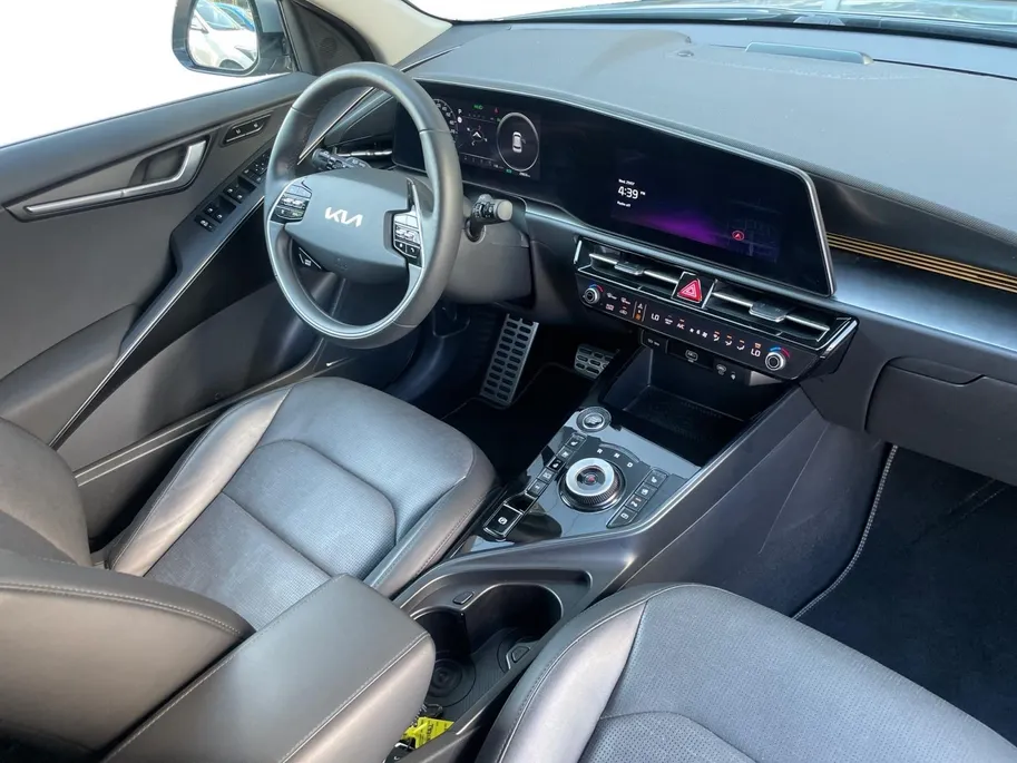 Kia Niro 1.6 GDi PHEV ExecutiveLine | Cruise Control | Climate Control | Camera | Navigatie | Stoelverwarming | Stuurverwarming | Stoelventilatie | Memory | Open Dak |