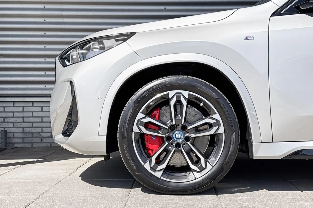 BMW iX1 eDrive20 67 kWh