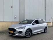 Ford Focus 1.0 EcoBoost Hybrid 125 pk ST Line Wagon Navigatie SYNC4 - Apple Carplay/ Android Auto - Winter Pack
