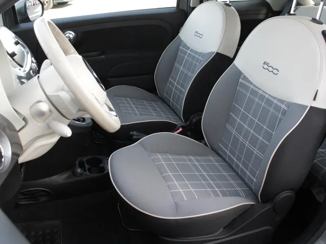 Fiat 500 1.2 Lounge Automaat | Carplay / Android auto | Airco | Cruise | Park sens