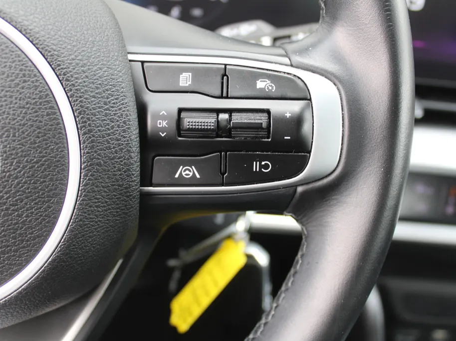 Kia Sportage 1.6 T-GDi MHEV DynamicLine | Camera | Clima | Cruise adapt. | Navi | PDC | LED | 17' LM | Apple Carplay/Android Auto |