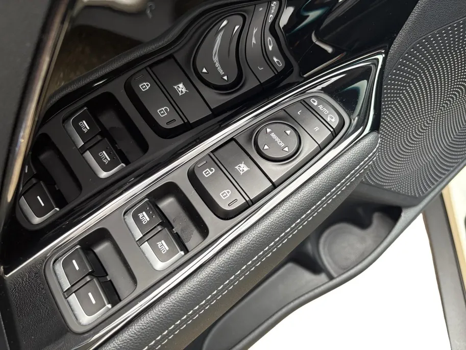 Kia Niro 1.6 GDi Hybrid DynamicLine | Navigatie | Apple Carplay / Android Auto | Climate Control | Achterruitrij Camera | Lichtmetalen Velgen |
