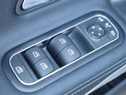 Mercedes-Benz A-Klasse 180 Star Edition Luxury Line l Keyless l Achteruitrij camera l Stoelverwarming