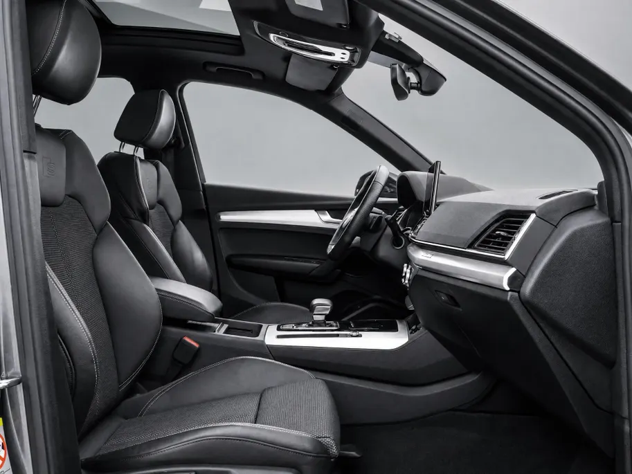Audi Q5 Sportback 50 TFSIe 299 pk S-tronic S edition · Panoramadak · 360 Camera · Elek. Achterklep · Apple/Android Car Play · Navigatie · 20'' Inch ·