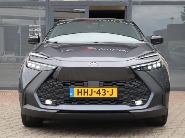Toyota C-HR 2.0 PHEV 220 First Edition | Trekhaak | Stuur en stoelverwarming VERKOCHT
