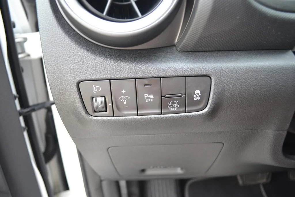 Hyundai Kona 1.6 GDI HEV COMFORT|NAVI|CARPLAY|PDC|CLIMA