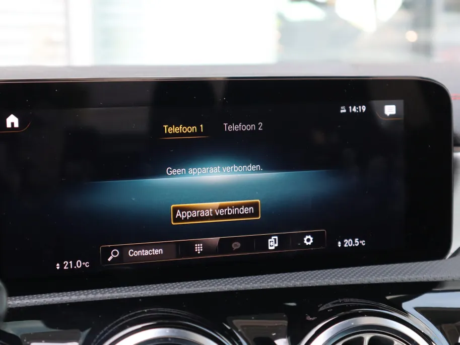 Mercedes-Benz CLA 200 Business Solution AMG