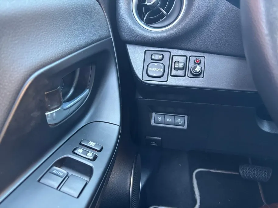 Toyota Yaris 1.5 Hybrid Dynamic | Apple Carplay / Android auto | Stoel verwarming | Achteruitrijcamera