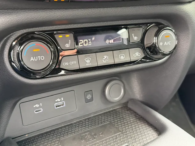 Nissan Juke Hybrid 143pk Tekna | Leder | BOSE | Navigatie | App Connect | All Season | Keyless