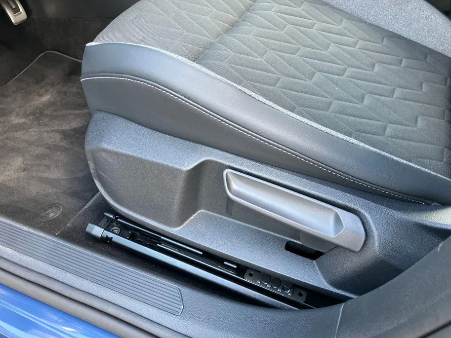 Volkswagen Golf Variant 1.5 eTSI 150PK DSG Goal · Trekhaak · Stoelverwarming · 360° camera + Parkeersensoren · Garantie t/m 28-10-2027 of 100.000KM