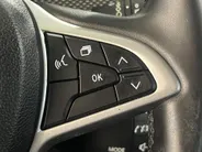 Dacia Sandero 100PK TCe ECO-G Expression | Airco | Apple CarPlay/Android Auto | Parkeersensoren | Armsteun | Cruise Control | Licht & Regen Sensor | LED Koplampen |