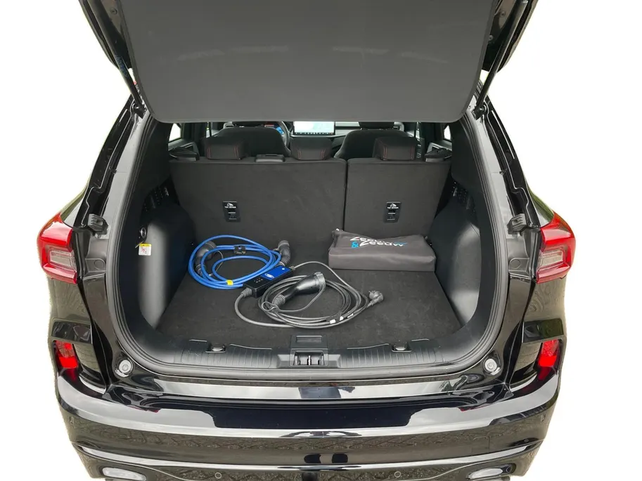 Ford Kuga 2.5 PHEV ST-Line | Trekhaak | 2100KG Trekgewicht | 360 Camera | Dodehoek Detectie | Schuif/Kantel Dak | Adatieve Cruise Control | Winter Pack |