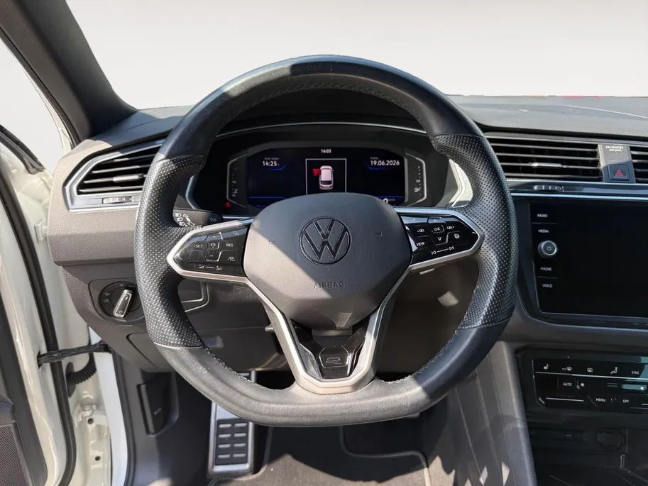 Volkswagen Tiguan 1.5 TSI R-Line Business+ | Automaat | Cruise Control | Climate Control | Digital Dashboard | Stoelverwarming | Stuurverwarming | Navigatie | Parkeersensoren |