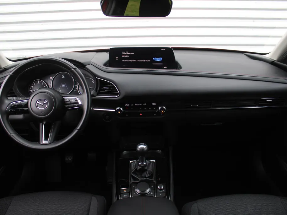 Mazda CX-30 2.0 e-SkyActiv-G M Hybrid Homura | Trekhaak | Camera | Stoelverwarming | HUD | 18" LM | Dodehoek detectie | Elek. achterklep | Cruise adapt. | LED |