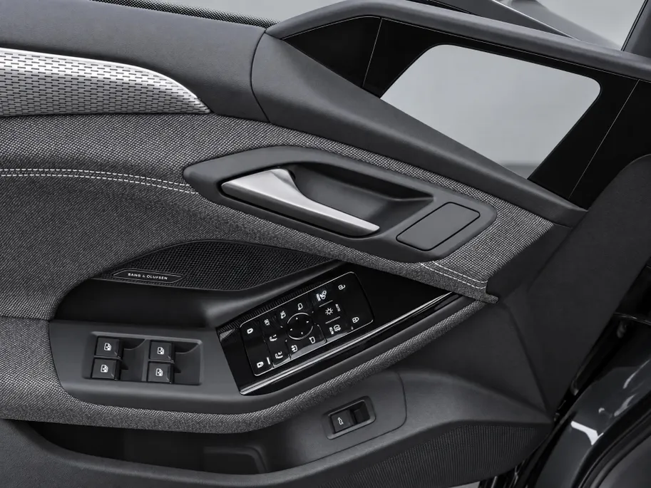 Audi A6 e-tron edition 83 kWh 286pk · 98,1% · Panoramadak · Inklap. Trekhaak · 360 Camera · Head-Up Display · Bang & Olufsen · Matrix LED · Garantie t/m 27-07-2030 of 100.000km