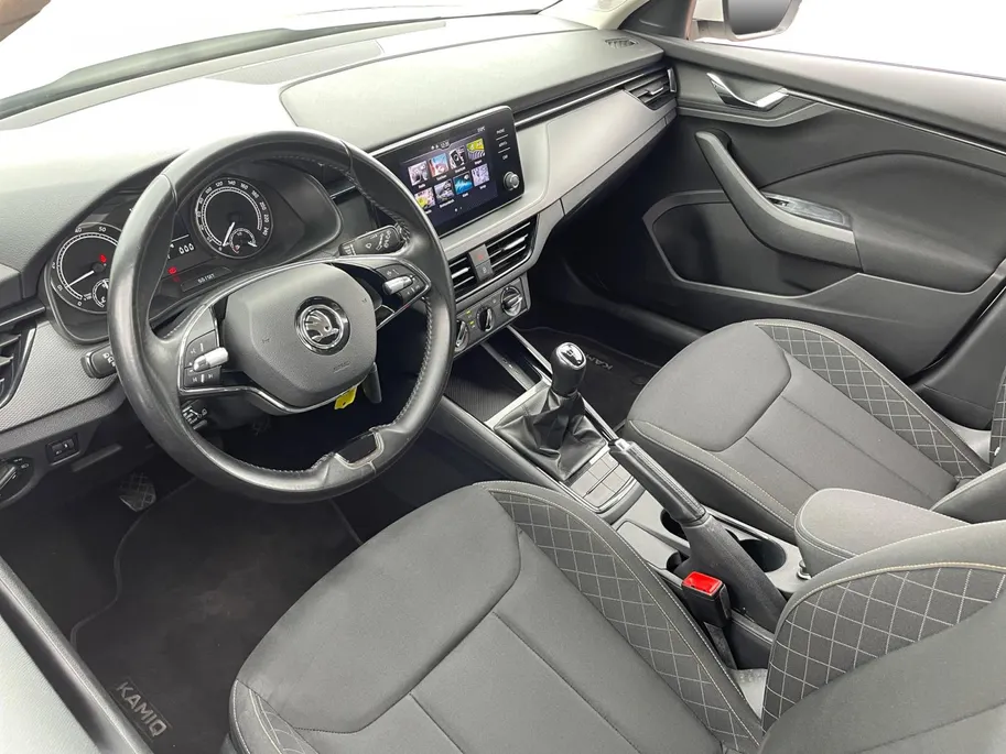 Škoda Kamiq 1.0 TSI Active *Navi via Carplay*Parkeersensoren*Cruise Control*Airco*LM.Velgen*Leuke auto!