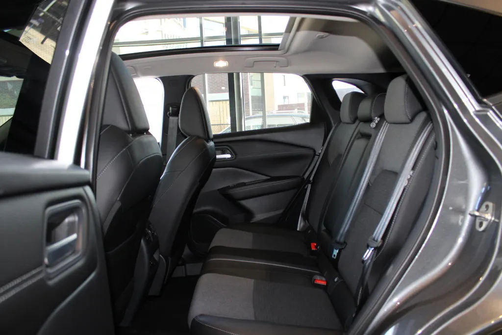 Nissan QASHQAI 1.5 e-Power Business Premium | 190pk | Naviagatie | 360grd camera | Apple carplay & Android auto | pdc voor en achter | 18inch LM wielen | Dodehoek sensoren |