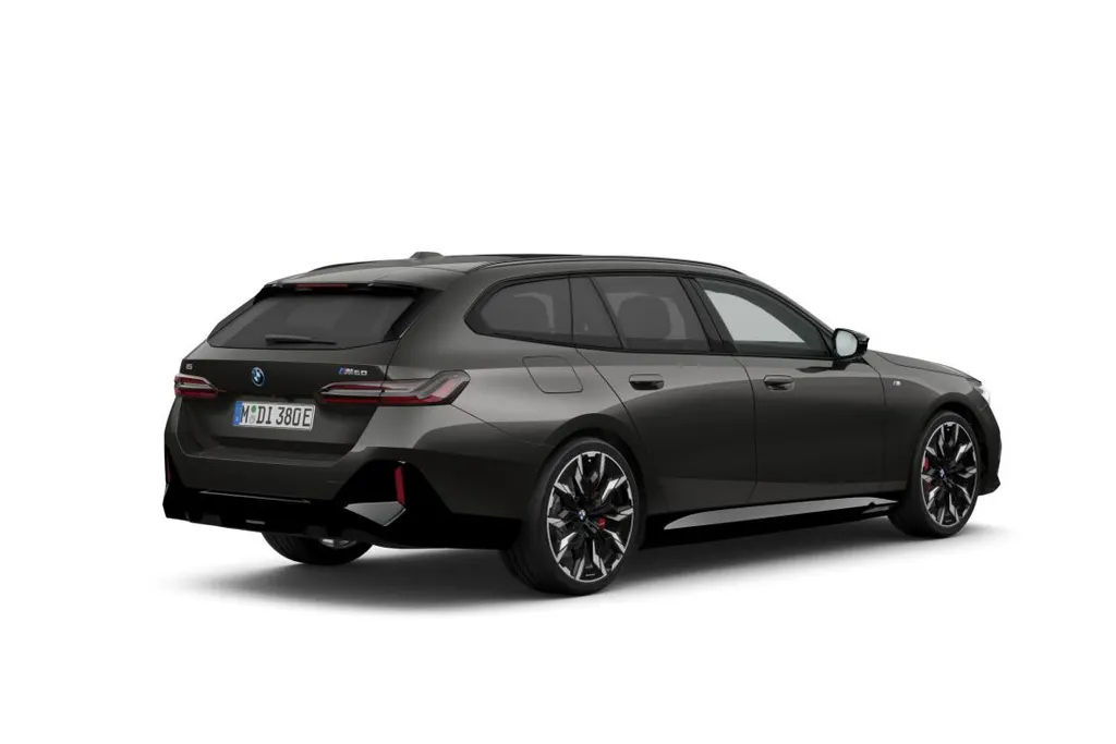 BMW i5 Touring M60 xDrive 84 kWh