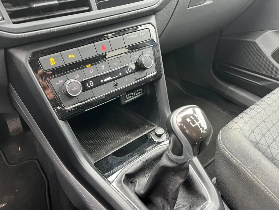 Volkswagen T-Cross 1.0 TSI Life Nederlandse auto | 1e eigenaar | navi | clima | allseason | PDC | camera | etc.