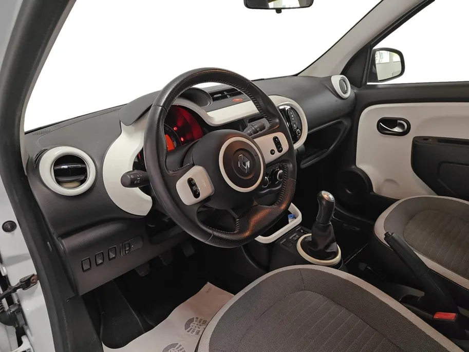Renault Twingo 1.0 SCe Collection NAVI AIRCO CAMERA CRUISE CONTROLE PARKEERSENSOREN ANDROID AUTO CENTRAAL VERGRENDELING 12 MAANDEN GARANTIE ZEER MOOIE AUTO