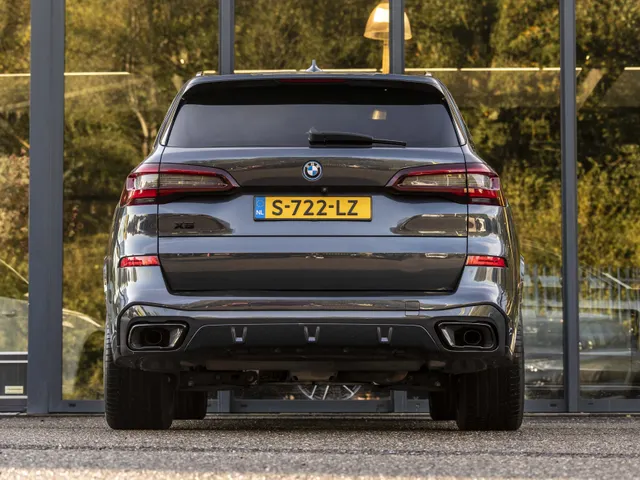 BMW X5 xDrive45e High Executive | M-pakket | Panoramadak | HUD