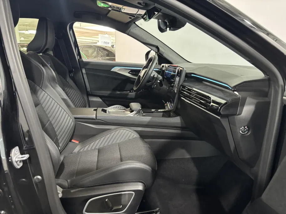 Renault Austral 200PK E-Tech Full Hybrid Esprit Alpine Automaat | 360 Camera | Elektrisch Verstelbare Stoelen | Apple CarPlay/Android Auto | Digital Cockpit | Climate Control | Stoelverwarming | Full LED | 20' Lichtmetalen Velgen |