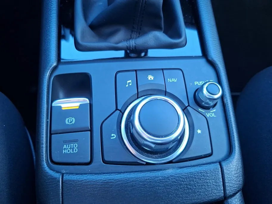 Mazda CX-3 2.0 SkyActiv-G 120 Sport Selected | Afn. Trekhaak | Climate control | Parkeersensoren | DAB+ | Stoelverwarming | Cruisecontrol | Navigatie |