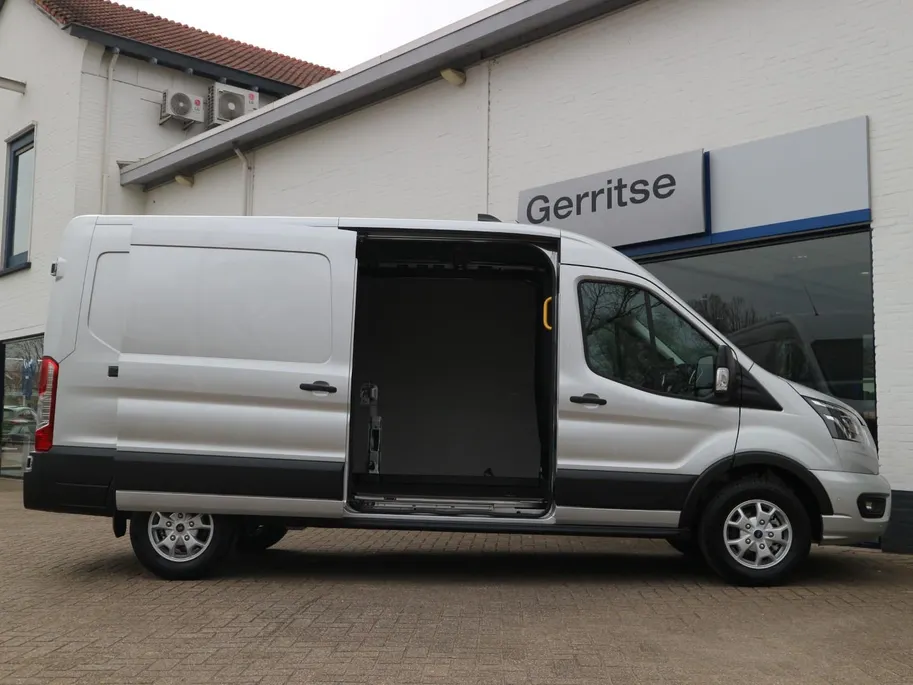 Ford Transit 350 2.0 170pk L3H2 Limited | Navi | Adaptive Cruise | Blis | Xenon | 76 KM! |