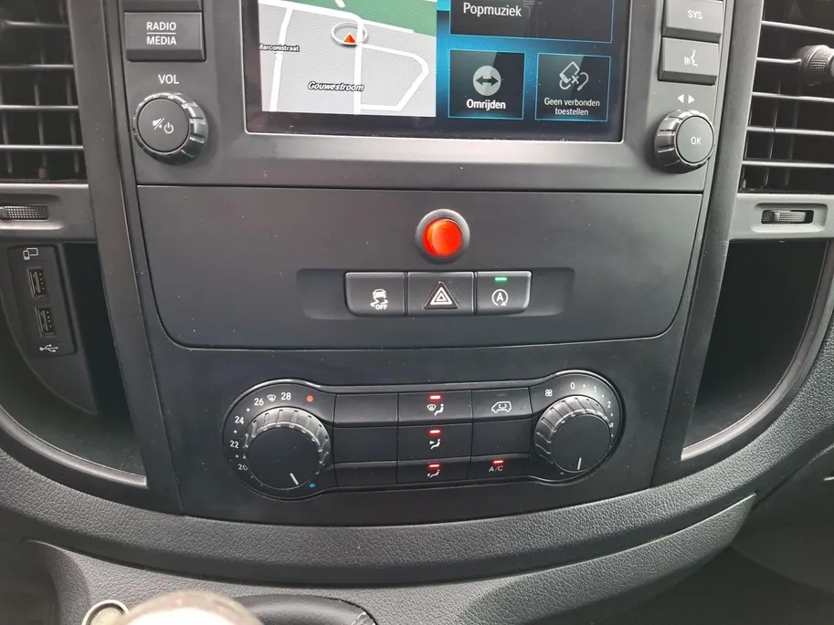 Mercedes-Benz Vito 116 CDI Extra Lang (L3) 165 pk | Imperiaal | Treeplanken | Trekhaak | 3-zits | Camera