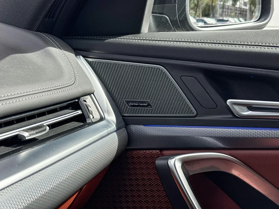 BMW iX1 xDrive30 67 kWh M Sport Edition