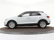 Volkswagen T-Roc 1.5 TSI 150pk DSG Sport Apple/Android Car Play · Elek. Achterklep · Stoelverwarming · Cruise Control · Navigatie ·