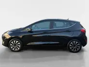 Ford Fiesta 1.0 EcoBoost Hybrid Titanium | Winterpack | Apple Carplay/Android Auto | Cruise Control | Keyless Entry | Parkeersensoren Achter |