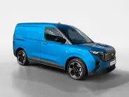 Ford E-Transit Cour. Limited 44 kWh | 1e eigenaar | Automaat | Trekhaak | Adapt. Cruise control | BLIS | Winter pack | Parkeersensoren voor en achter | Achteruitrijcamera | Navigatie | Apple carplay & Android auto | Fabrieksgarantie |
